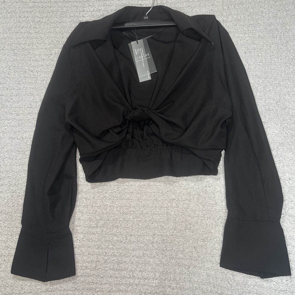 Lioness French Kiss Twist Front Top NWT‎ Black Small